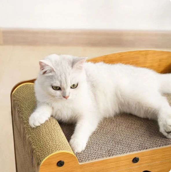 Katzenmöbel mit Kratzfläche und Spielbereich – Komfort und Spaß für deine Katze