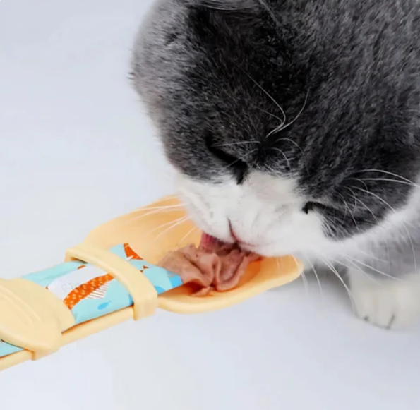 Katzen-Fütterhilfe mit Schleckfunktion – Sanftes Füttern für Stressfreie Mahlzeiten