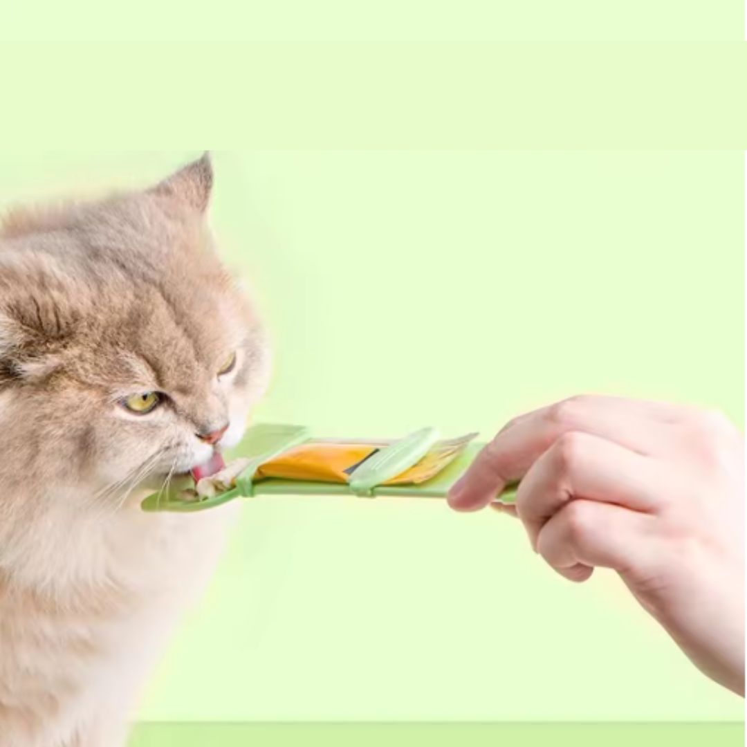 Katzen-Fütterhilfe mit Schleckfunktion – Sanftes Füttern für Stressfreie Mahlzeiten