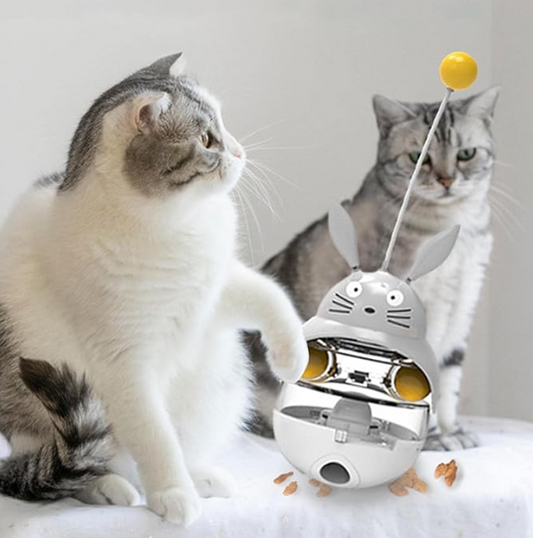 Katzen Spielzeug mit Wackelfunktion und Snackbelohnung